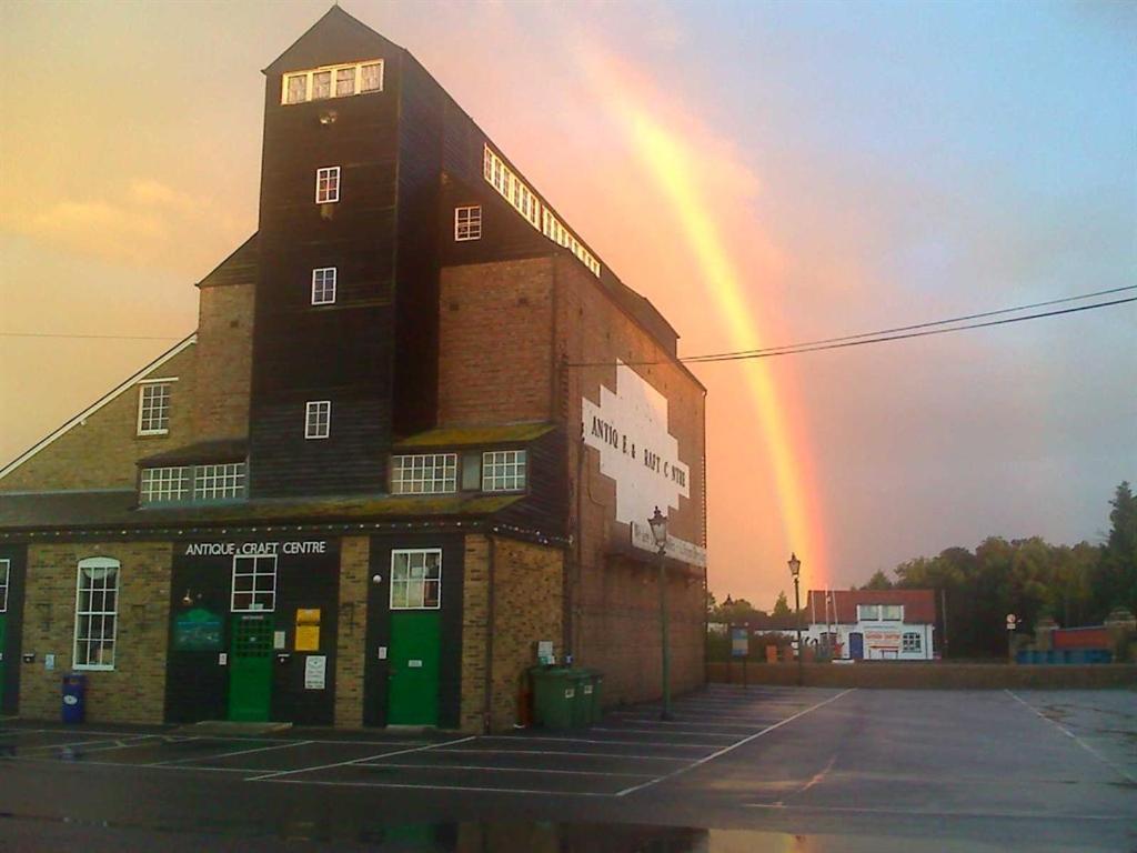 Frasers Battlesbridge Exterior photo